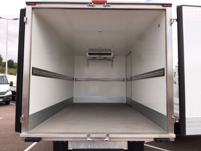 Iveco Daily FRIGORIFIQUE 35C16 160CV 3L CAISSE 14.8M Blanc de 2024