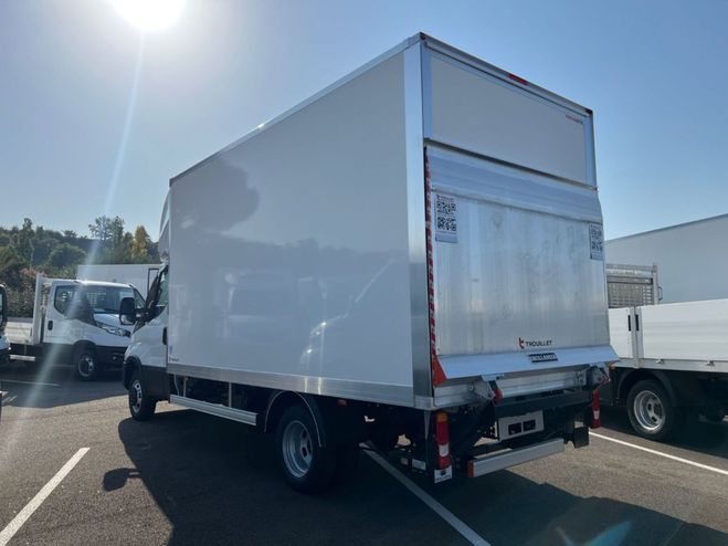Iveco Daily CAISSE 35C18 A8 180CV 3L HAYON 20M3 CAPU Blanc de 2025