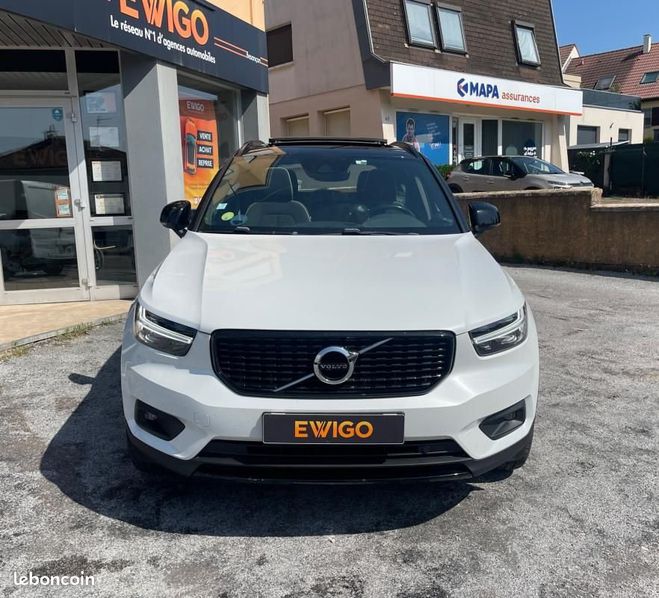 Volvo XC40 2.0 D4 190 CH R DISIGN AWD GEARTRONIC 8 Blanc de 2018