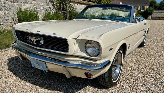 Ford Mustang v8 cabriolet 1966 Wimbledon White de 1966
