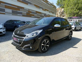  Voir détails -Peugeot 208 1.2 82Ch STYLE BVM5 à  La Ciotat (13)
