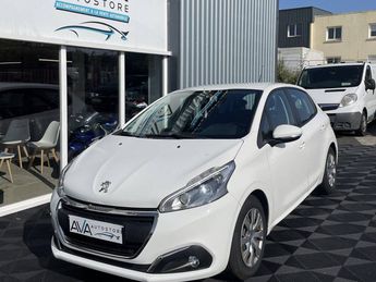  Voir détails -Peugeot 208 1.5 BlueHDi 100ch E6.c Active BVM5 86g 5 à Gouesnou (29)