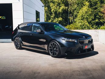  Voir détails -BMW M5 Touring M Drivers Package B&W Pano à Harelbeke (85)
