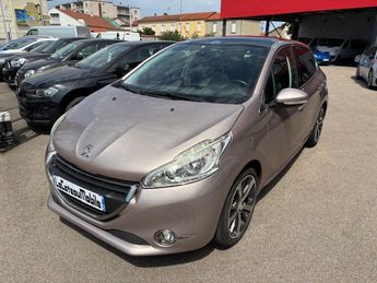  Voir détails -Peugeot 208 1.6 VTi feline BA 5p à  Le Coteau (42)