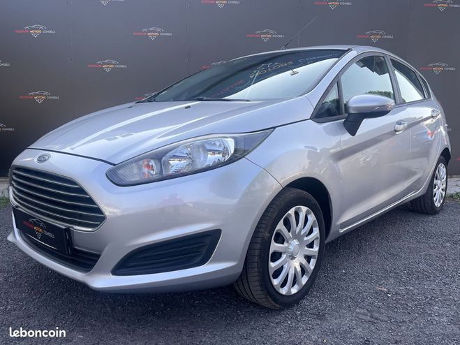 Ford Fiesta 1.5 TDCI 75CH AMBIENTE Gris de 2014
