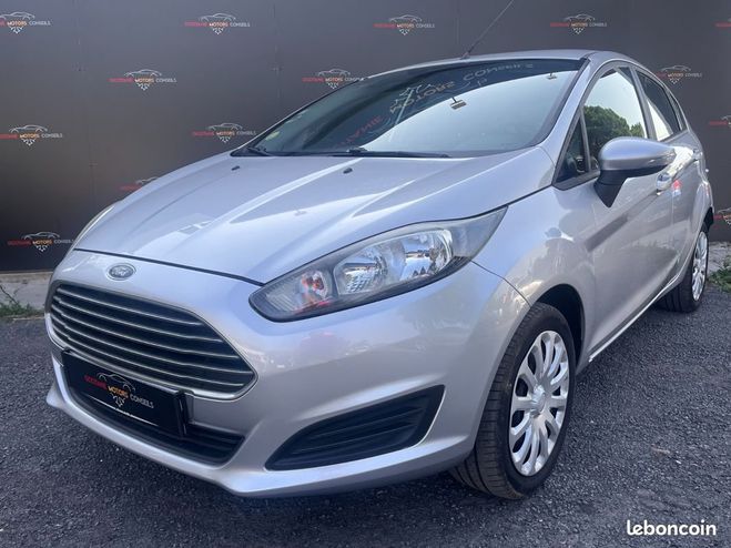 Ford Fiesta 1.5 TDCI 75CH AMBIENTE Gris de 2014