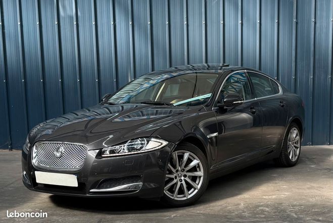 Jaguar XF 2.2 Diesel 163 ch Garantie 12 mois Toit  Gris de 2013