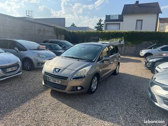  Voir détails -Peugeot 5008 1.6 HDI 112 ch 7 Place à Metz (57)
