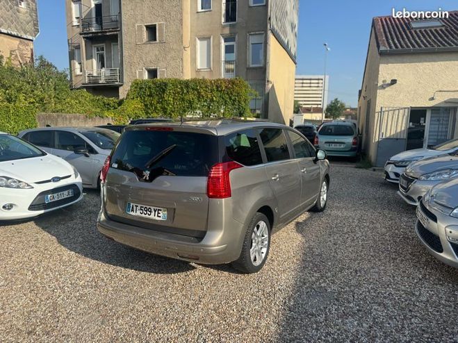 Peugeot 5008 1.6 HDI 112 ch 7 Place Autre de 2010