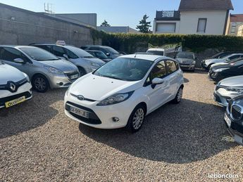  Voir détails -Ford Fiesta 1.4 TDCI 4500E à Metz (57)