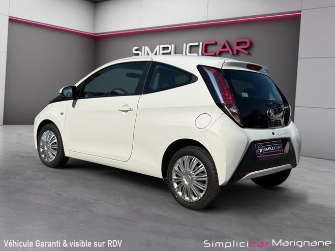 Toyota Aygo 1.0 VVT-i CLIMATISATION/REGULATEUR/BLUET Blanc de 2015