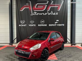  Voir détails -Renault Clio 1.2 16v 80ch Extrme Fonce Quickshift 3 à Pulnoy (54)