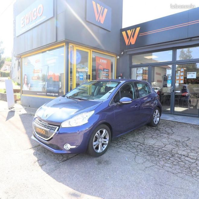 Peugeot 208 GENERATION-I 1.6 E-HDI 90 ALLURE BVA Bleu de 2013