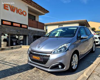  Voir détails -Peugeot 208 GENERATION-I 1.2 PURETECH 80 SIGNATURE C à Sainte-Maxime (83)