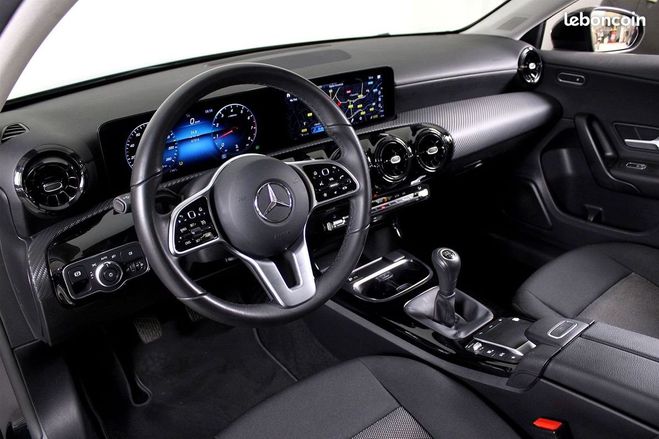 Mercedes Classe A IV 160 109CH BUSINESS LINE ESSENCE Noir de 2021