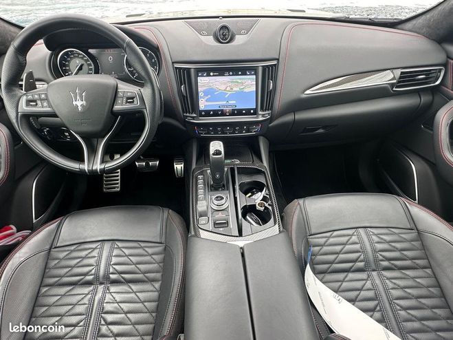 Maserati Levante 3.8 V8 580ch Trofeo Gris de 2021