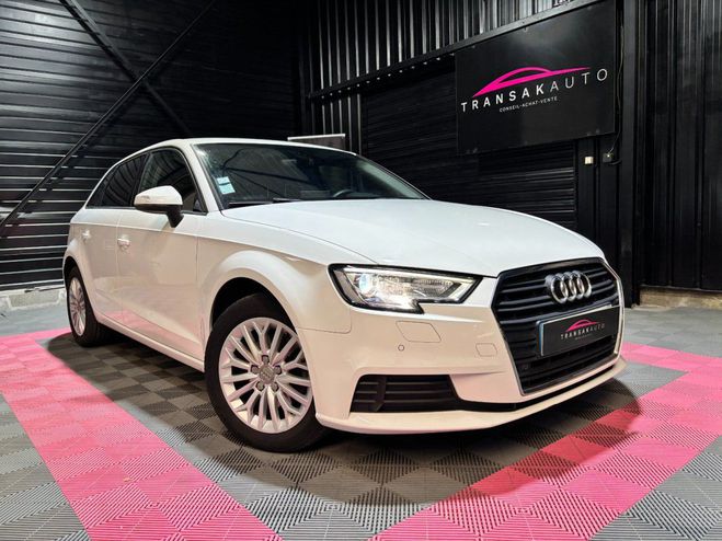 Audi A3 Sportback 1.6 tdi 116 design re main ori BLANC de 2017