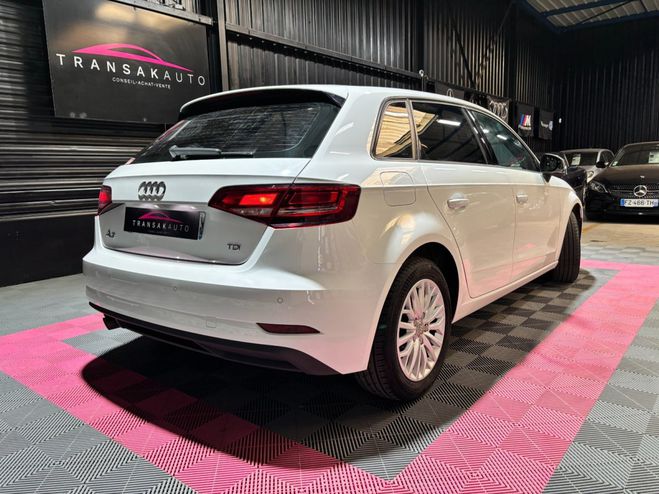 Audi A3 Sportback 1.6 tdi 116 design re main ori BLANC de 2017