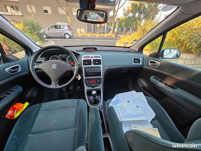 Peugeot 307 307sw 2.0l hdi 110ch 7places 99 000km Vert de 2003