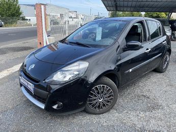  Voir détails -Renault Clio III dCi 70 Expression Clim à Cournon-d'Auvergne (63)