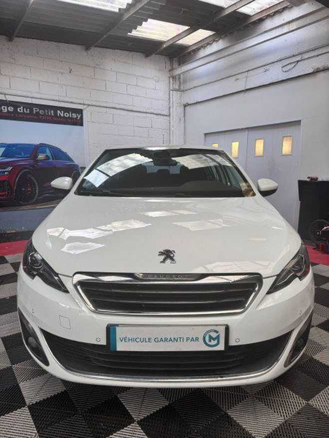 Peugeot 308 1.2 e-130CH ALLURE S&S EAT6 5P Blanc de 2015
