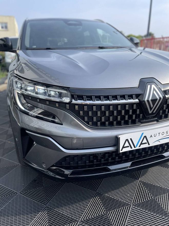 Renault Austral 1.2 E-Tech full hybrid 200ch Iconic- 23 BLANC de 2023