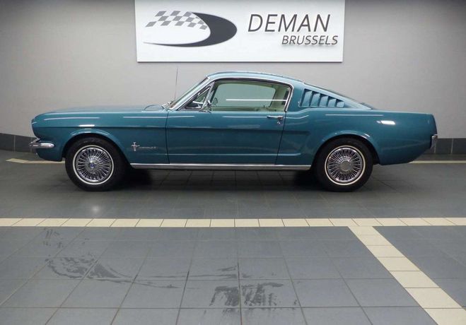 Ford Mustang Fastback Bleu Mtallis de 