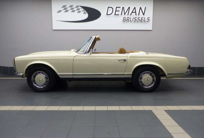 Mercedes 280 SL R113 Beige de 