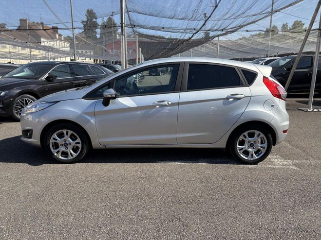 Ford Fiesta 1.25i - 82 Edition GRIS CLAIR de 2017