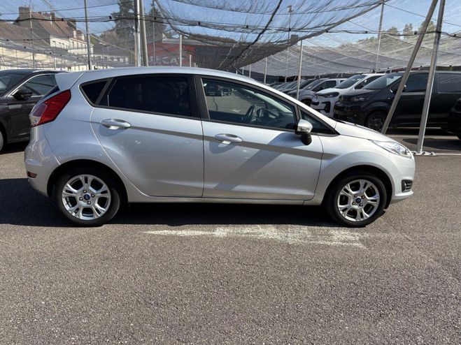 Ford Fiesta 1.25i - 82 Edition GRIS CLAIR de 2017