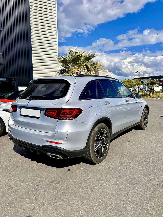 Mercedes GLC 300e 4MATIC AMG LINE EQ POWER 320CV Gris Clair Verni de 2020