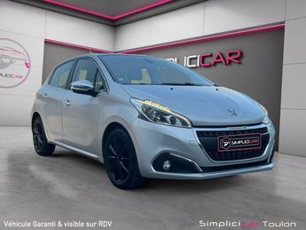  Voir détails -Peugeot 208 1.2 PureTech 110ch SS BVM5 Allure garant à  La Farlde (83)