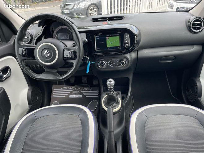 Renault Twingo tce 90 cosmic Noir de 2016