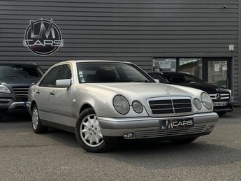  Voir détails -Mercedes Classe E 280 BVA BM 210 Elgance PHASE 1 à Chteaubernard (16)