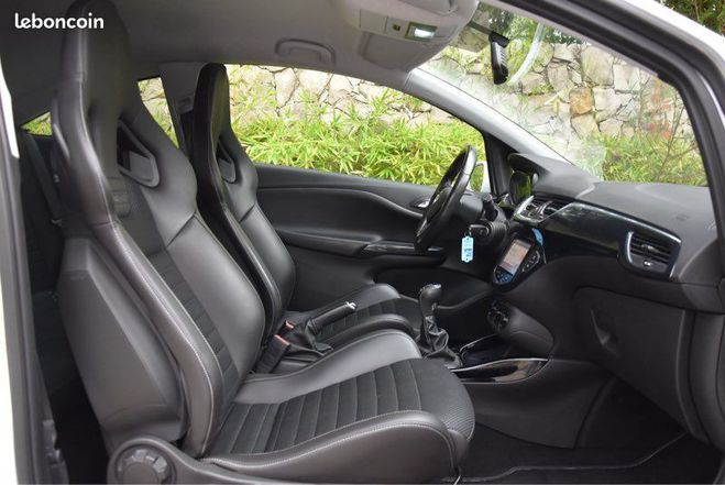 Opel Corsa OPC 1.6 207ch phase 2 Blanc de 2015