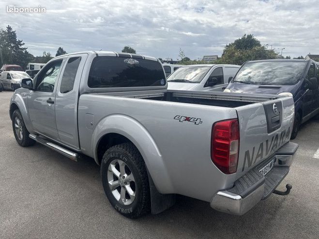 Nissan Navara 2.5 DCI 174CH KING-CAB CONFORT Gris de 2006