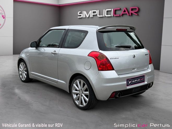 Suzuki Swift II 1.6 VVT Sport Gris de 2011