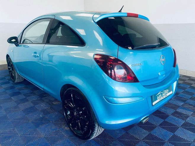 Opel Corsa 1.4 - 100 ch Twinport Color Edition Bleu de 2011