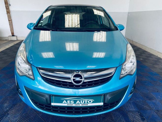 Opel Corsa 1.4 - 100 ch Twinport Color Edition Bleu de 2011