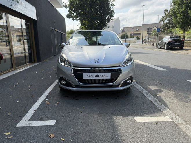 Peugeot 208 1.6 BlueHDi 100ch BVM5 Active GRIS CLAIR de 2017
