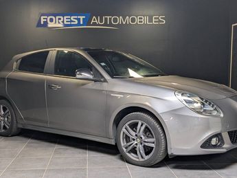  Voir détails -Alfa romeo Giulietta 2.0 JTDm 150ch Trofeo Stop&Start à Guilers (29)