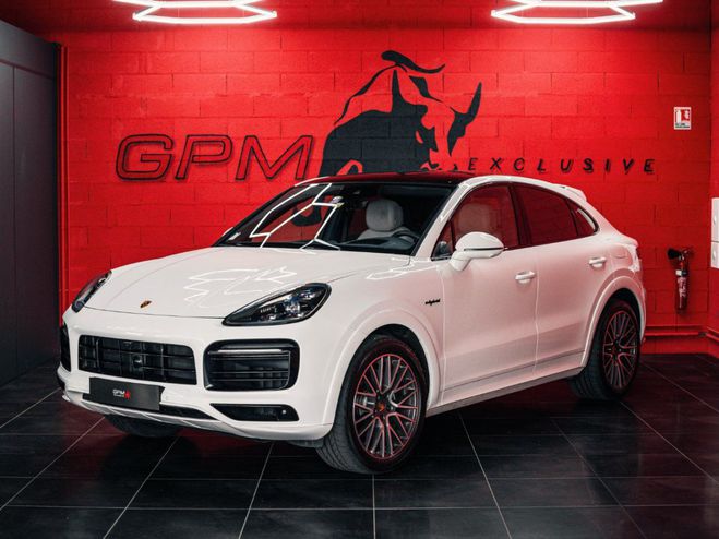 Porsche Cayenne Coup hybride blanc de 2021