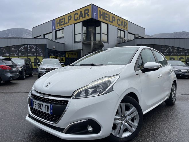 Peugeot 208 1.5 BLUEHDI 100CH E6.C SIGNATURE 5P Blanc de 2018