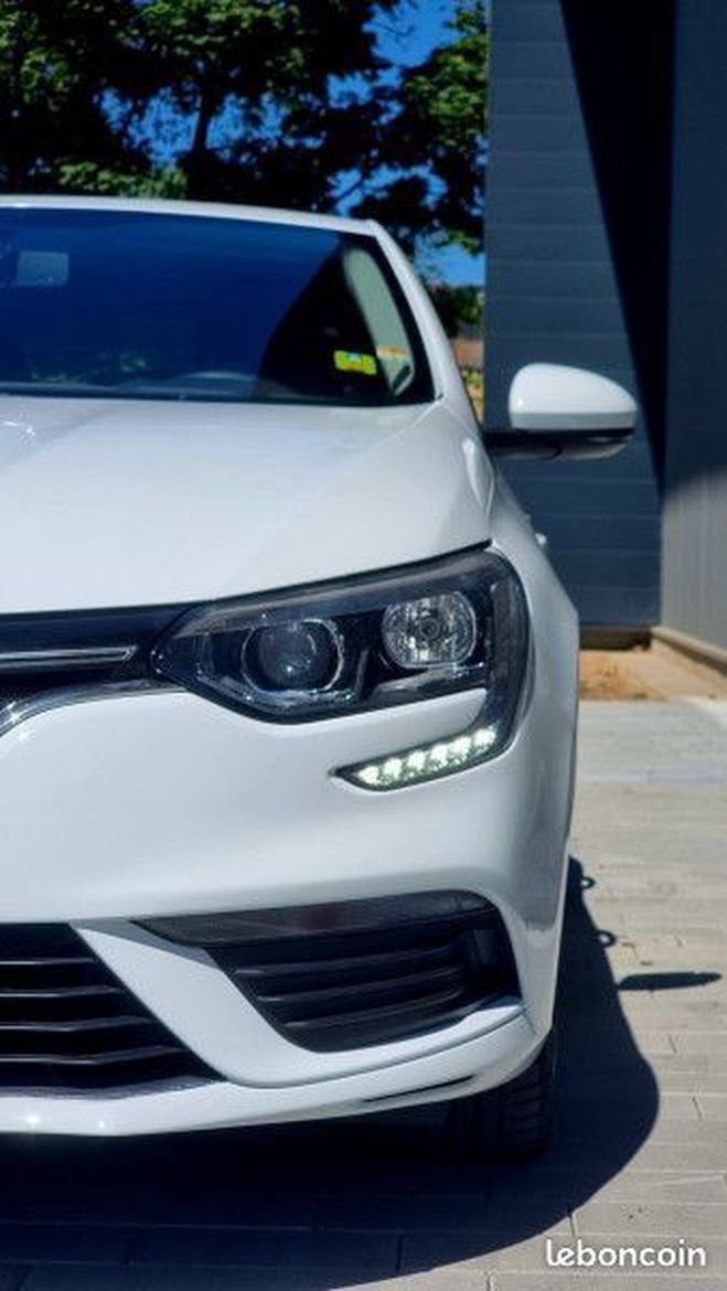 Renault Megane IV 1.2 TCE 100CH ENERGY LIFE Blanc de 2017