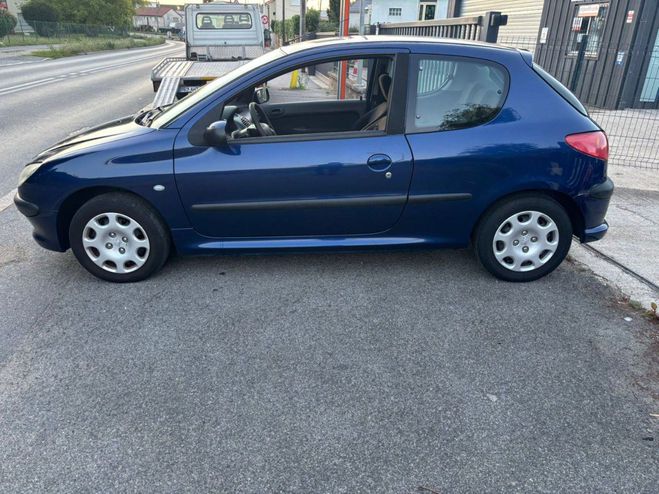 Peugeot 206 1.4 XT 75 BVA 3P BLEU de 2003