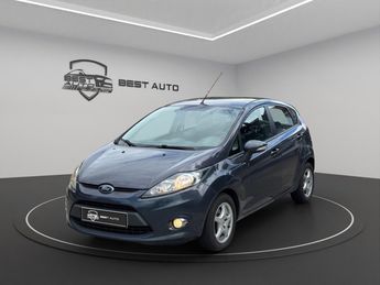  Voir détails -Ford Fiesta 1.6 TDCI 95CH FAP TITANIUM 5P à Farbersviller (57)