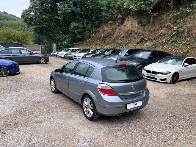 Opel Astra H 2.0 i 170cv Sport 2me main Gris de 2005