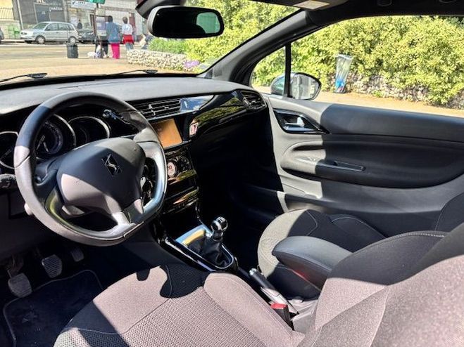 Citroen DS PURETECH 82CH SO CHIC BORDEAU de 2015