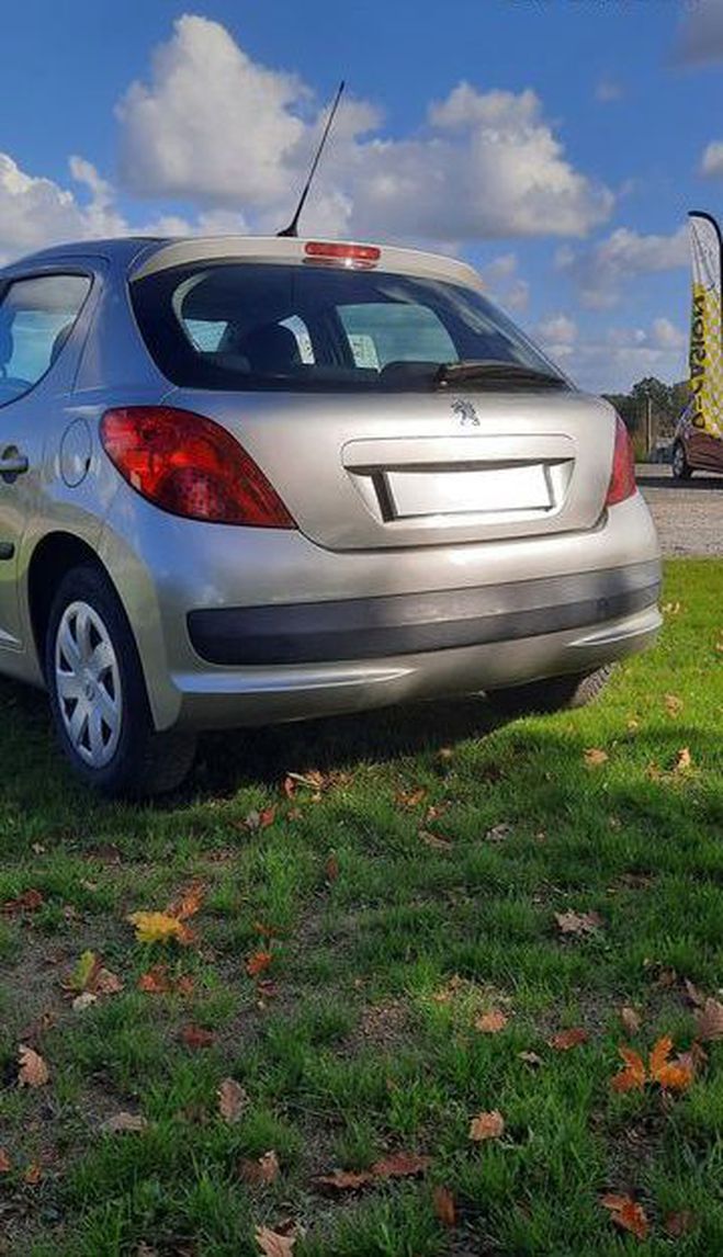 Peugeot 207 Peugeot 207 1.6 HDi 90 ch Gris de 2009