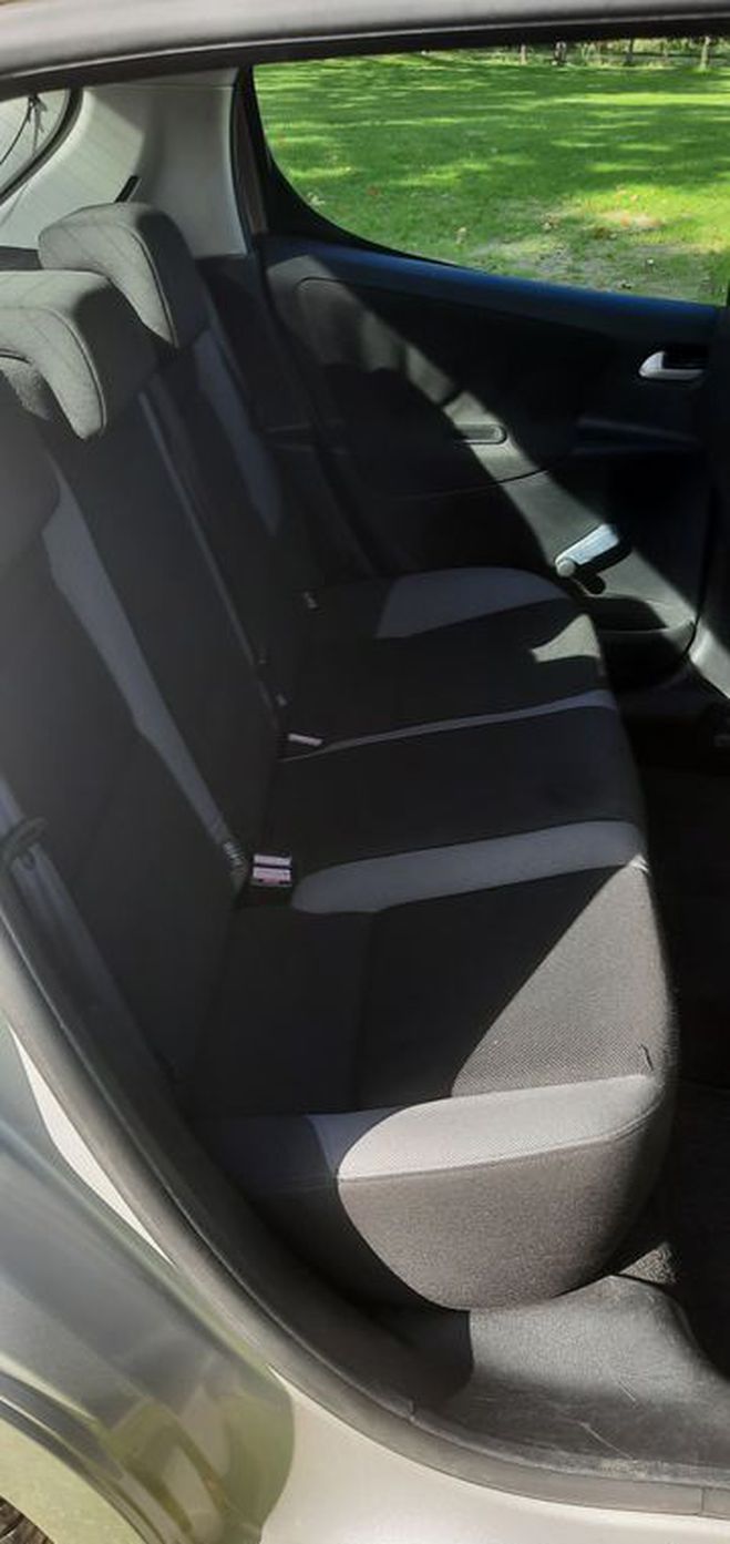 Peugeot 207 Peugeot 207 1.6 HDi 90 ch Gris de 2009